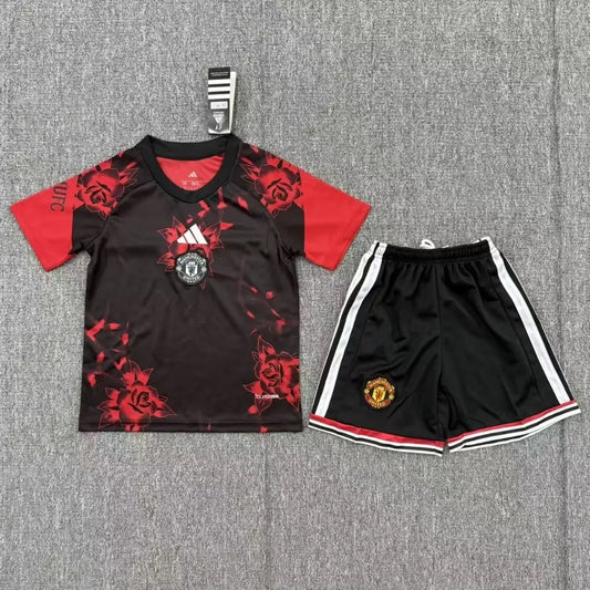 Manchester United Dziecięcy Komplet przedmeczowy – koszulka + spodenki 2026/27