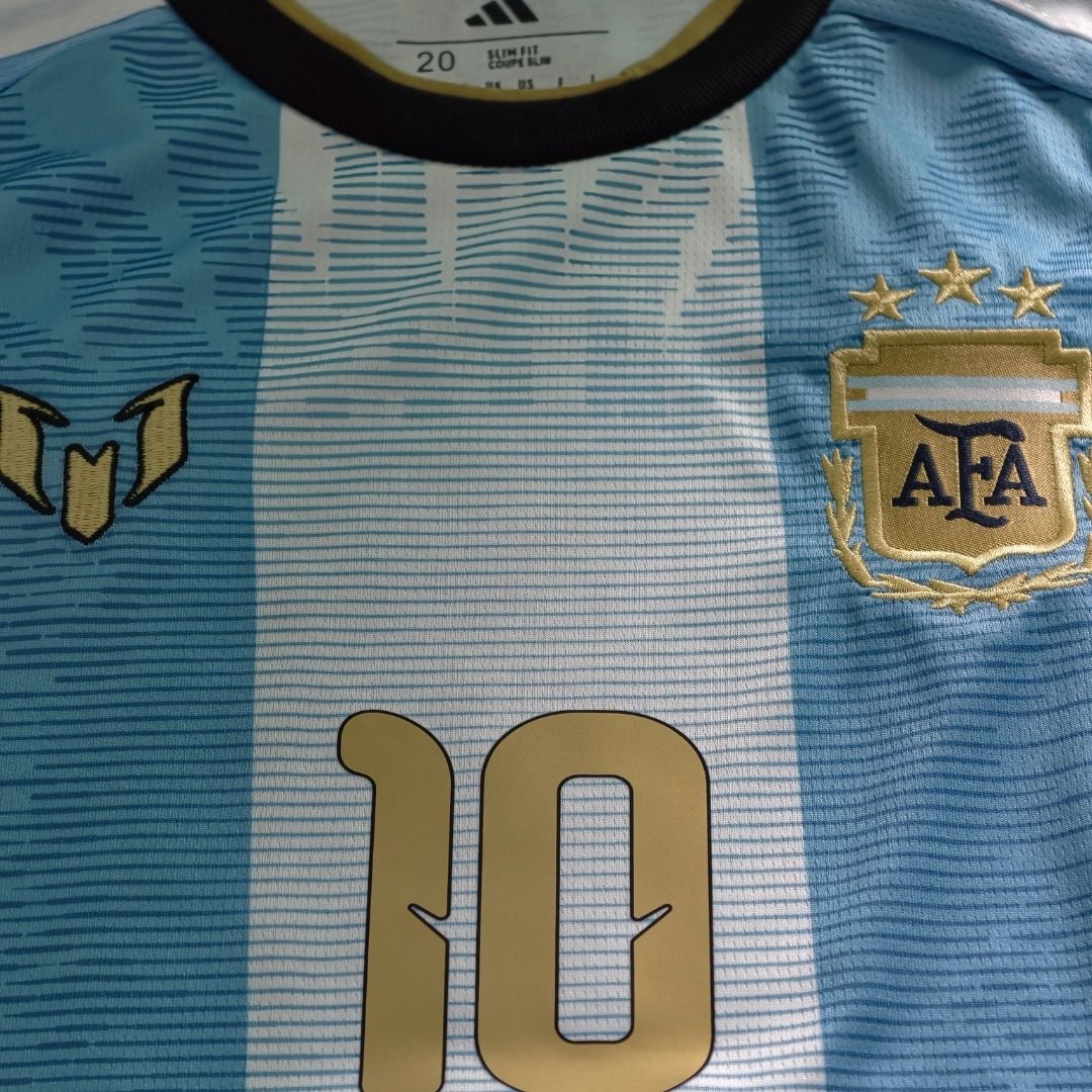 Messi #10 Argentyna x Messi Dziecięcy Komplet domowy – koszulka + spodenki 2026