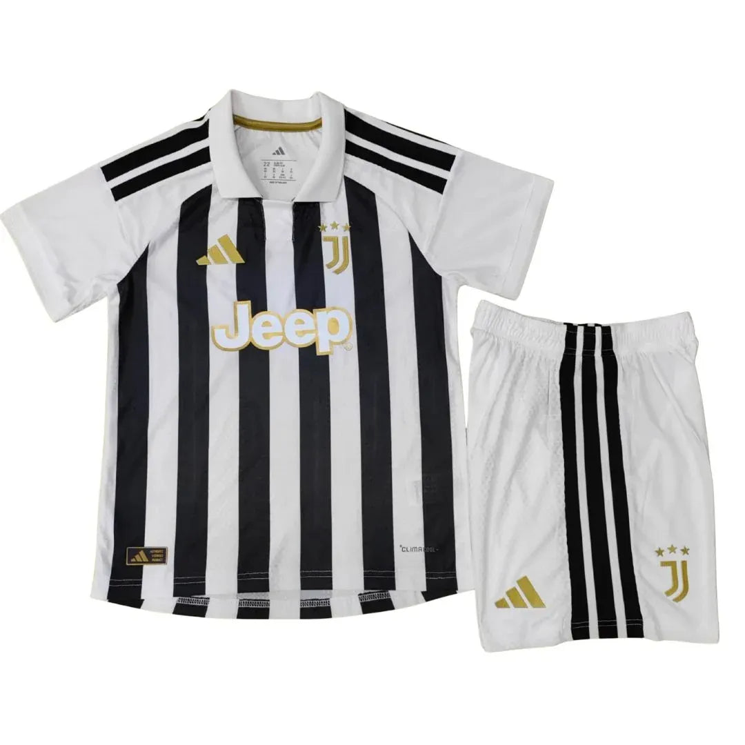 Juventus Dziecięcy Komplet domowy – wersja meczowa – koszulka + spodenki 2026/27
