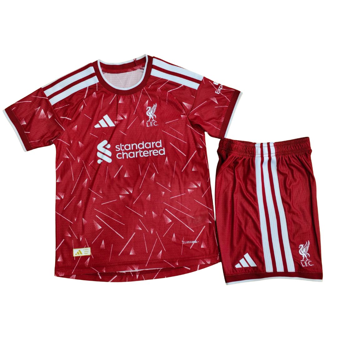 Liverpool Dziecięcy Komplet domowy – wersja meczowa – koszulka + spodenki 2026/27